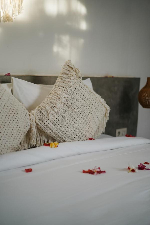 Suku Lifestyle Hotel & Villas Selong Belanak Exteriér fotografie